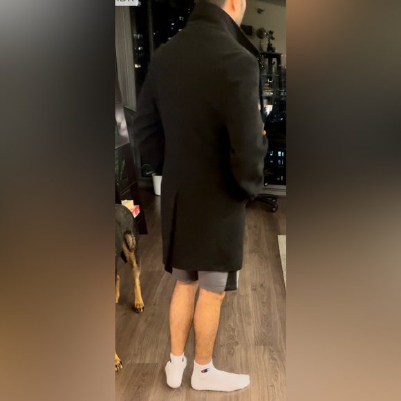 Gently-Used Calvin Klein Pea Coat. Size is 36S. Color is Black. - Picture 4 of 6